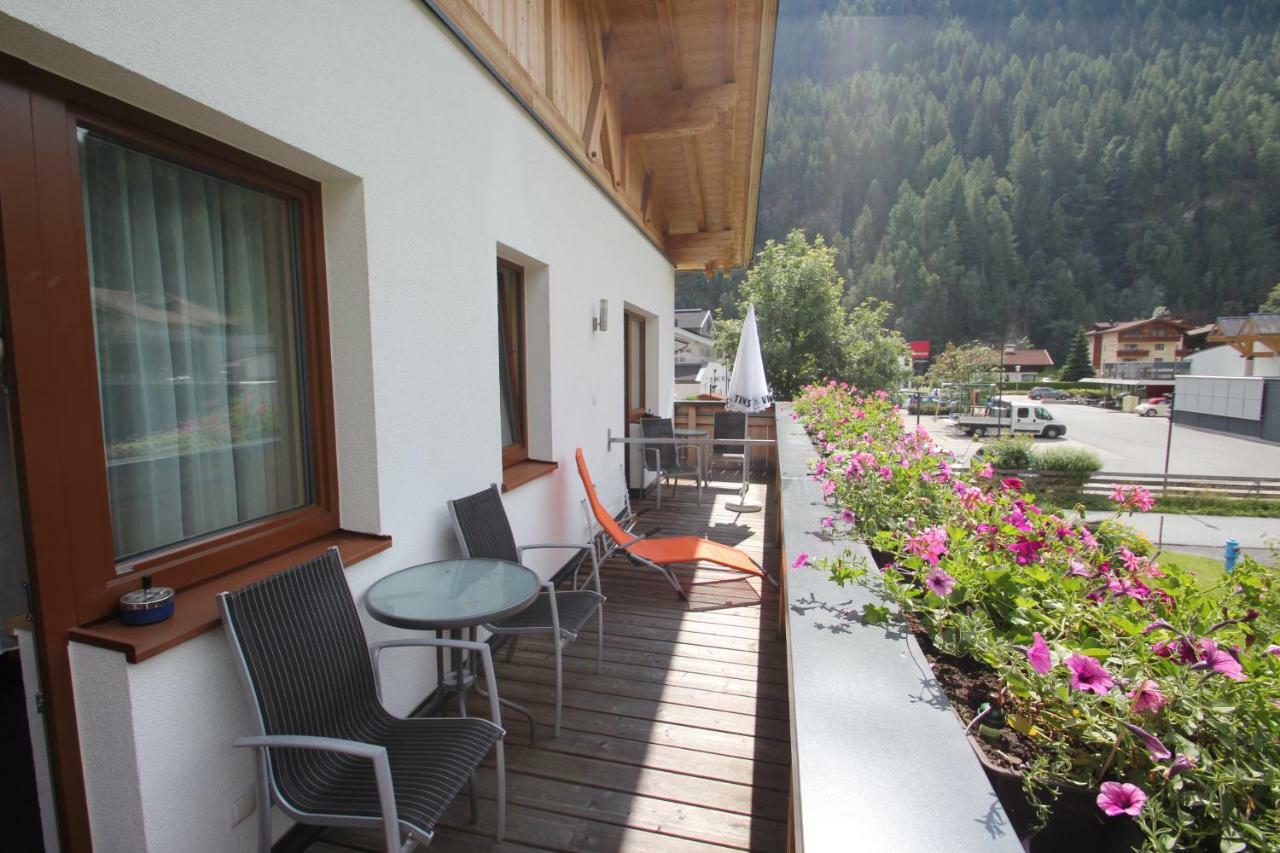 Landhaus Zell Längenfeld Exterior photo
