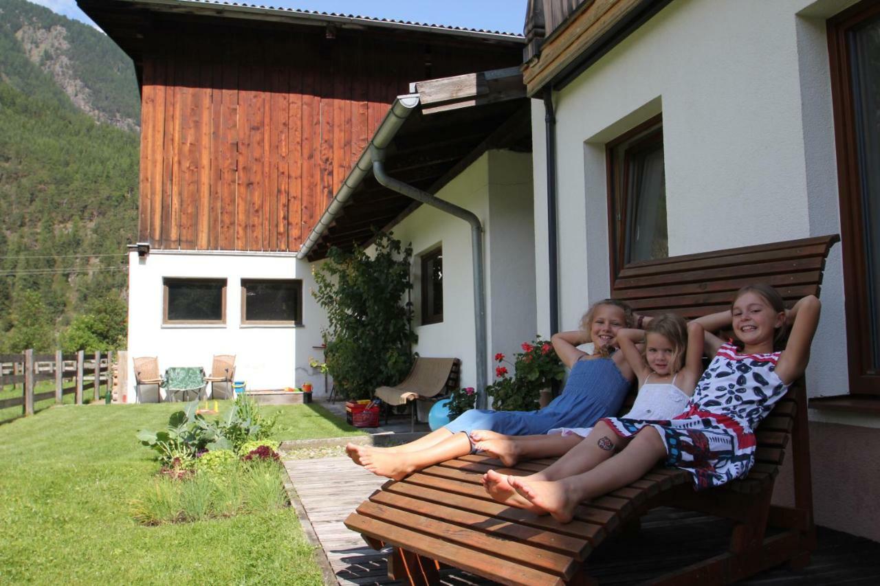 Landhaus Zell Längenfeld Exterior photo