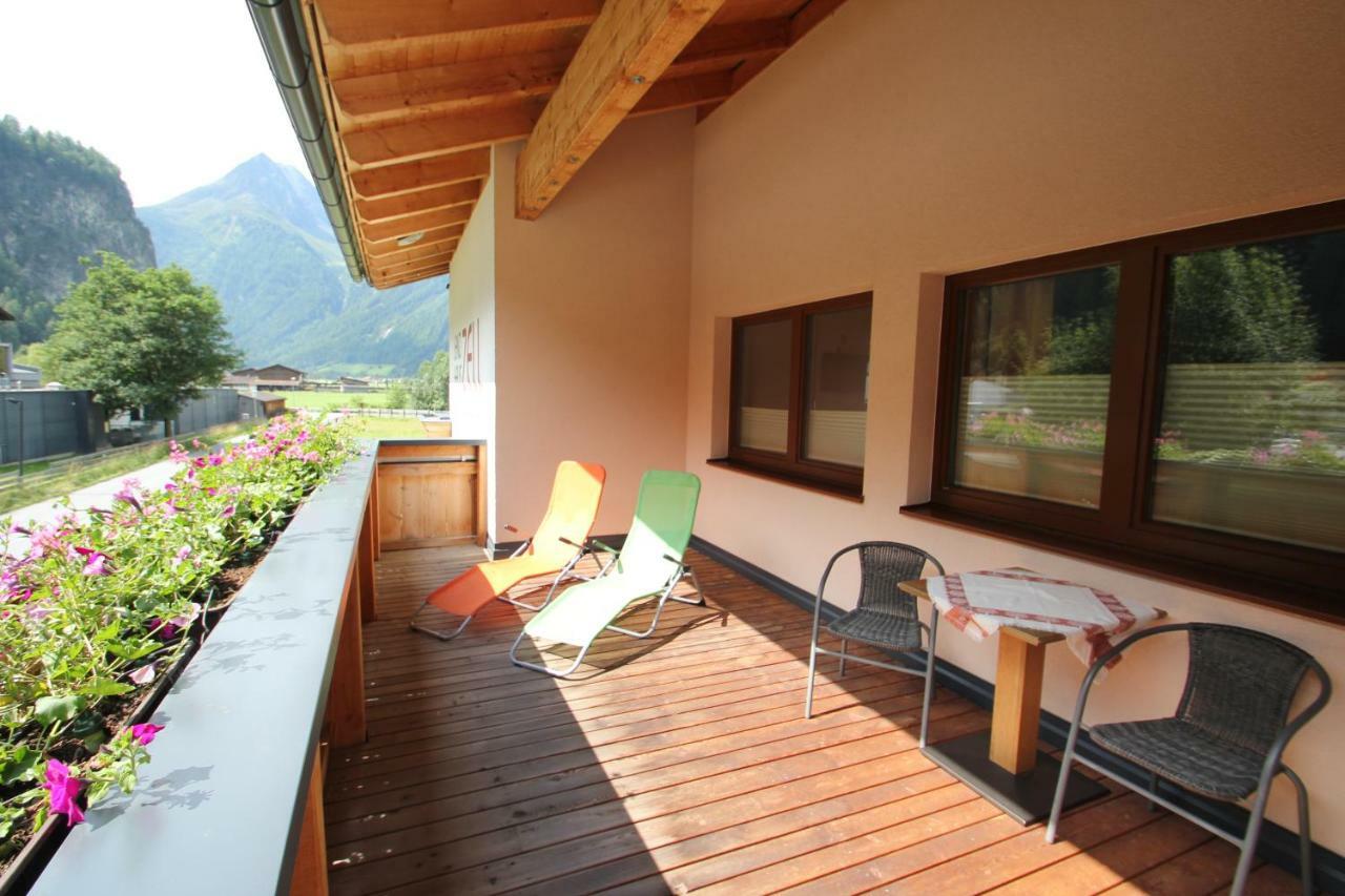 Landhaus Zell Längenfeld Exterior photo